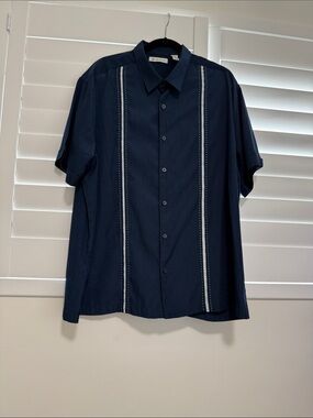 Cubavera Navy Short-Sleeve Button-Down Shirt with Vertical Contrast Stitching